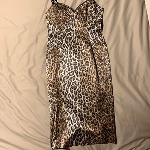 D & G fitted leopard midi dress